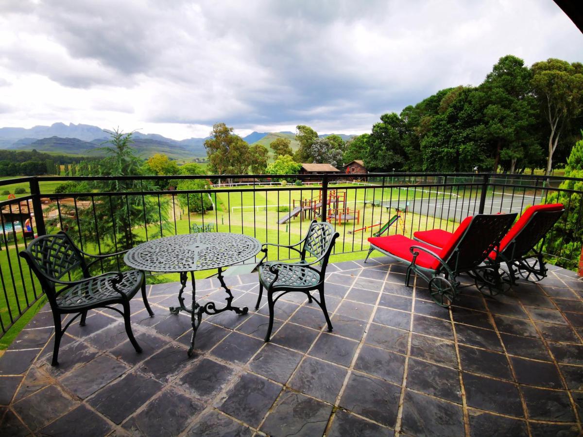 First Group Bushman'S Nek Hotel Garden Castle Exterior foto