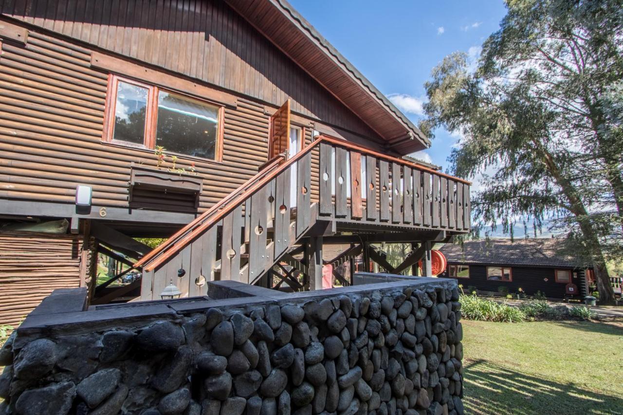 First Group Bushman'S Nek Hotel Garden Castle Exterior foto