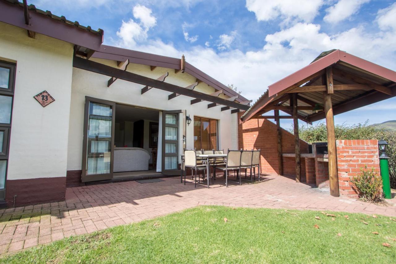 First Group Bushman'S Nek Hotel Garden Castle Exterior foto